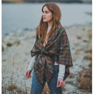 Hunting Fraser Outlandish Shawl by LoullyMakes Nicolson Kiltmakers Outlander